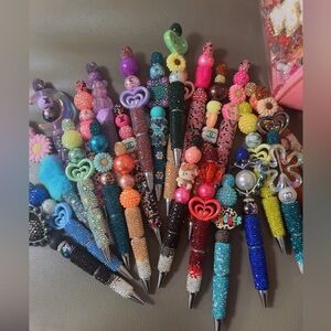 Designer inspired beaded Pen with 2 additional inks 🖊️